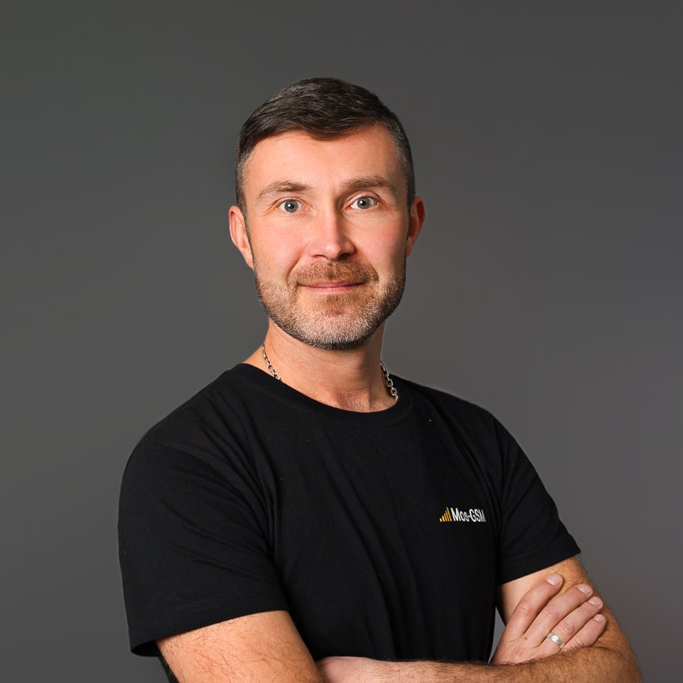 Максим Старков